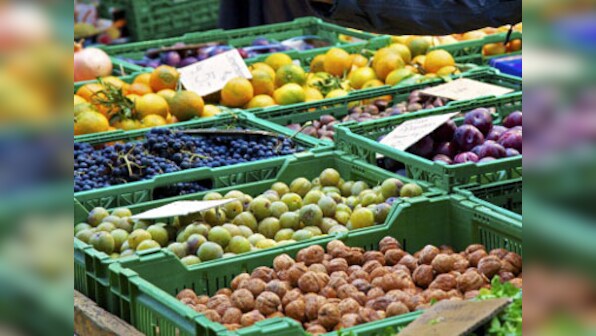 Study proves vegetarians live longer than meat-eaters