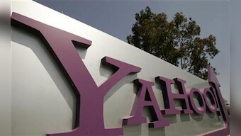 Yahoo net earnings top Street view