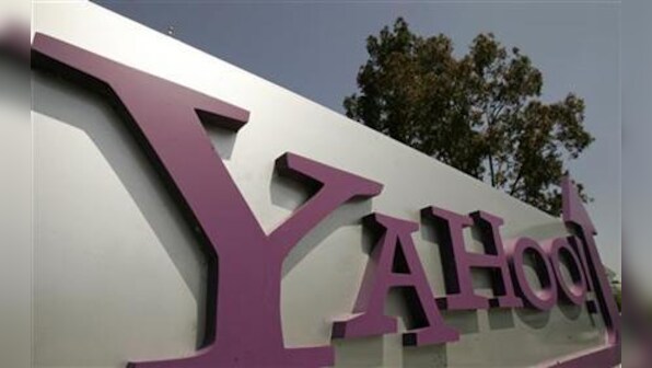 Yahoo net earnings top Street view