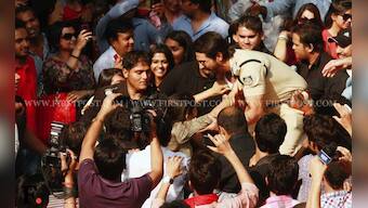 Images: 'Chakravyuh' of female fans mob Arjun Rampal!