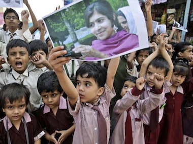 Pakistan Mala Rafiq Thousands rally for Malala in Pakistan – Firstpost
