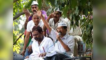 Kejriwal spends night in jail, says cops terrorising volunteers