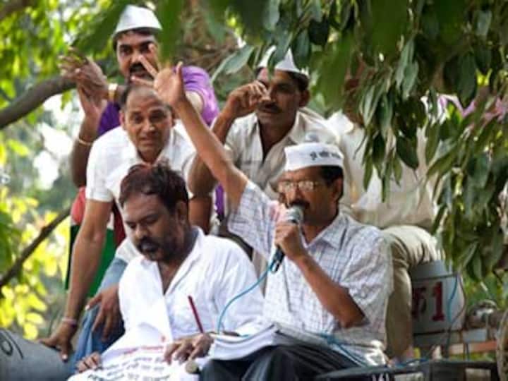 Kejriwal spends night in jail, says cops terrorising volunteers Kejriwal spends night in jail, says cops terrorising volunteers