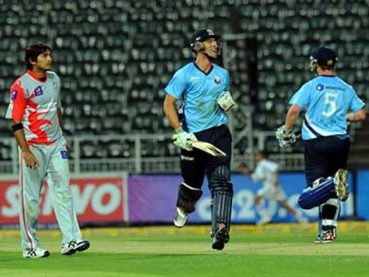 Champions League T20: Auckland thrash Sialkot in qualifying Champions League T20: Auckland thrash Sialkot in qualifying