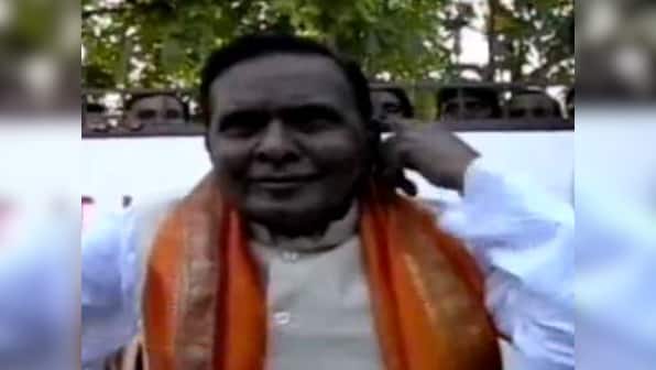 Beni Prasad's defence of Khurshid embarrasses Congress