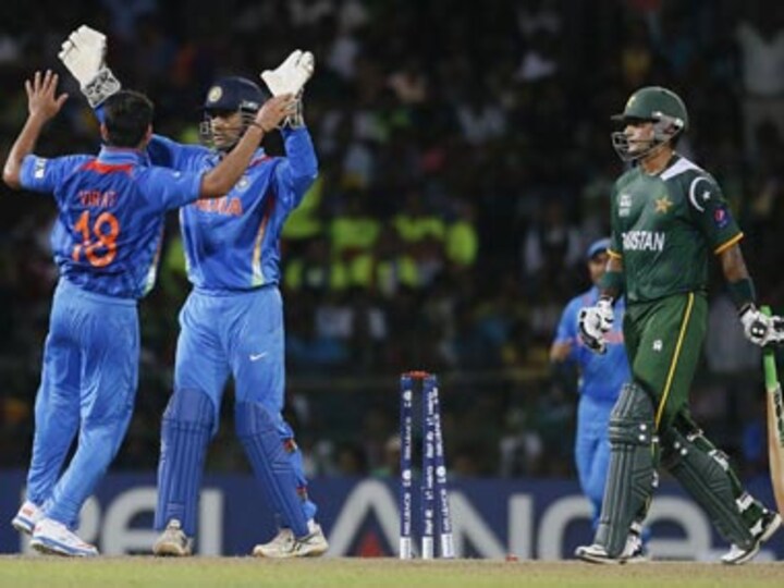 World T20: Good that Kohli is taking responsibility, says Dhoni World T20: Good that Kohli is taking responsibility, says Dhoni