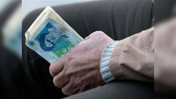 Iran decides not to impeach minister over currency woes