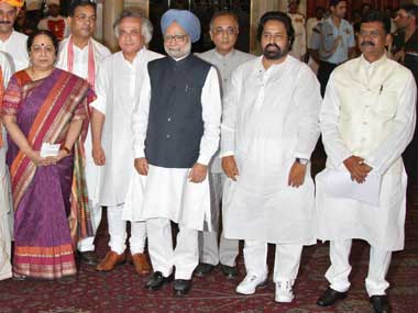 Between Manmohan and Jayanthi Natarajan, UPA is a lost case Between Manmohan and Jayanthi Natarajan, UPA is a lost case