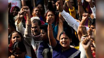 Hundreds protest unemployment outside J&K assembly