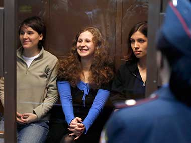 Russian court frees 'Pussy Riot' member Samutsevich Russian court frees 'Pussy Riot' member Samutsevich
