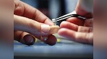 Hearing aid to wear on your teeth