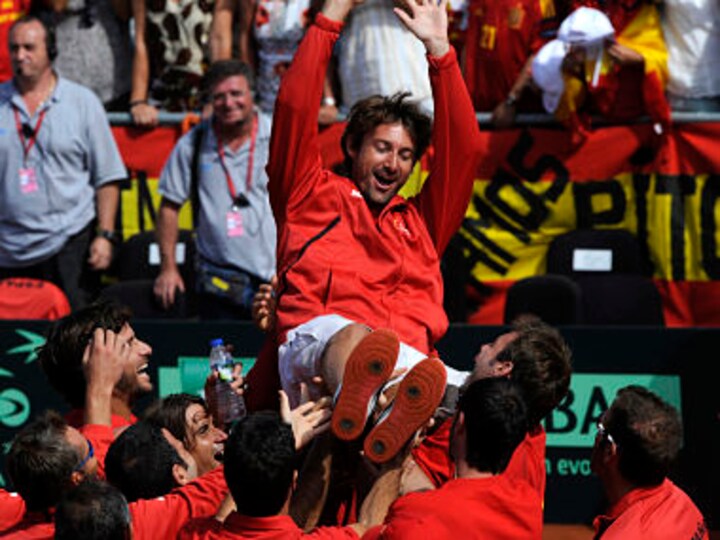 Former world number one Ferrero retires after Valencia defeat