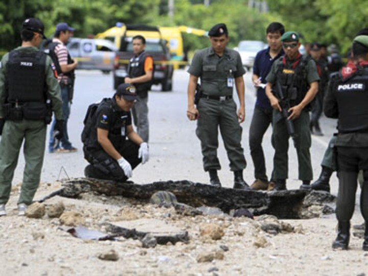 Militant attacks in Thailand leave 11 dead