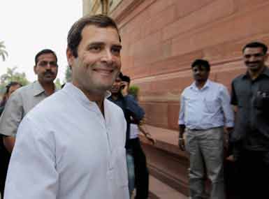 Will Ramesh or Sibal make way for Rahul in cabinet reshuffle? Will Ramesh or Sibal make way for Rahul in cabinet reshuffle?