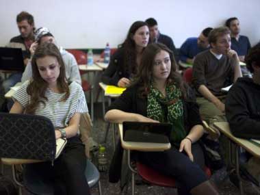 Bangladeshi held for NY bomb plot was in US on student visa Bangladeshi held for NY bomb plot was in US on student visa