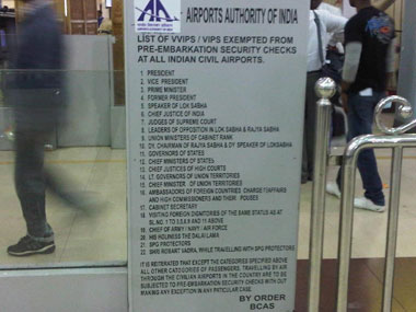 Why Robert Vadra, latest realty tycoon, is not frisked Why Robert Vadra, latest realty tycoon, is not frisked