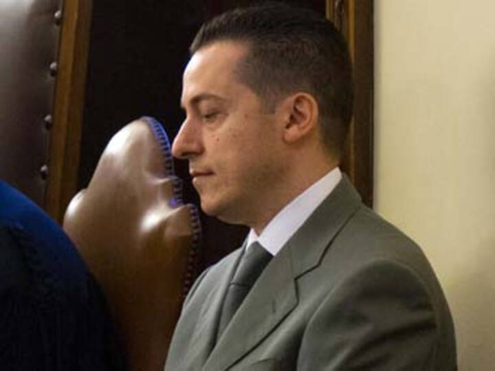 Vatican tribunal condenms butler for theft, damage to pontiff