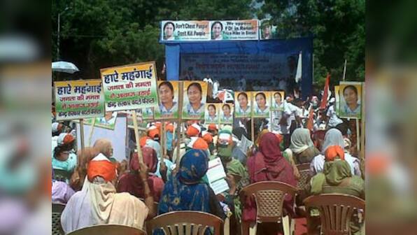 Live: Mamata threatens no-confidence motion 