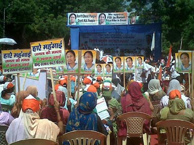 Live: Mamata threatens no-confidence motion Live: Mamata threatens no-confidence motion