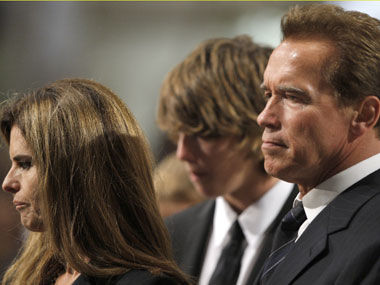 Schwarzenegger desperate to save marriage Schwarzenegger desperate to save marriage