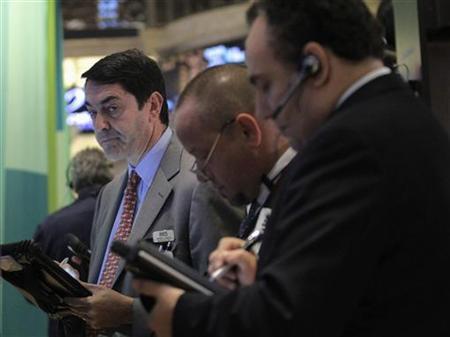Dow, S&P end flat; Yahoo gains after the bell Dow, S&P end flat; Yahoo gains after the bell