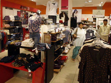 Dussehra discounts: Why we splurge during festive seasons Dussehra discounts: Why we splurge during festive seasons