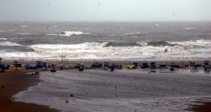 Images: How Cyclone Nilam wreaked havoc in Chennai