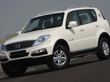 M&M heats up premium SUV race with Rexton launch M&M heats up premium SUV race with Rexton launch