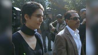 Congress using SC stay to mislead on Vadra-DLF deal?