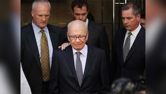 Murdoch looks to buy out LA Times, Chicago Tribune