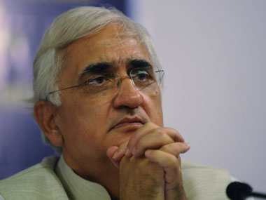 Louise Khurshid rubbishes scam allegations, slams Kejriwal Louise Khurshid rubbishes scam allegations, slams Kejriwal