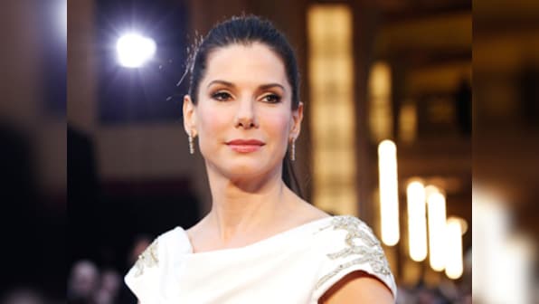 Sandra Bullock strips for a TV comedy show