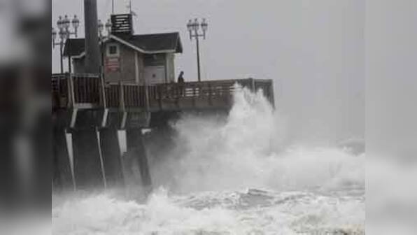 It's hypocritical for NYT, WSJ to lift paywalls for Sandy