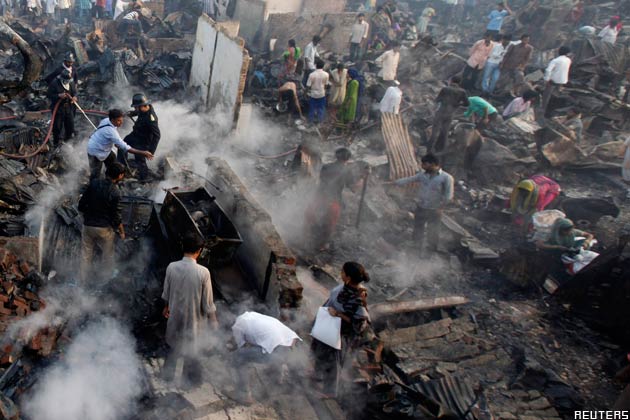 Fire breaks out in Bandra slum, no casualty reported Fire breaks out in Bandra slum, no casualty reported