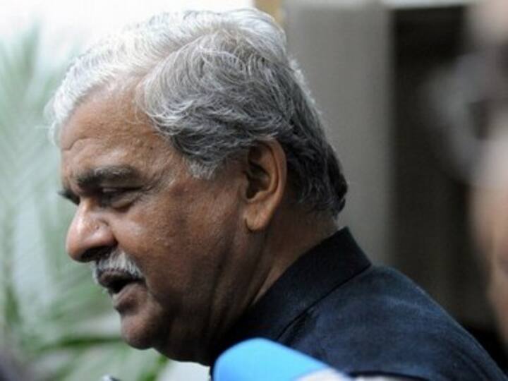 Petition filed against Sriprakash Jaiswal for 'old wives' comment