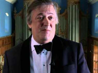 Stephen Fry supports Malala, asks fans to sign petition Stephen Fry supports Malala, asks fans to sign petition