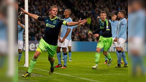 Champions League: City almost out, Arsenal draw Schalke