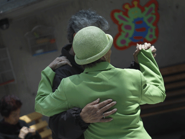 Active lifestyle can keep Alzheimer's at bay: Study Active lifestyle can keep Alzheimer's at bay: Study