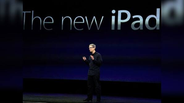 Apple's exec shake up: Investors unconvinced, shares at 3-month low