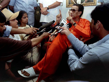 Balasaheb's ashes to be immersed in the Godavari on Friday Balasaheb's ashes to be immersed in the Godavari on Friday
