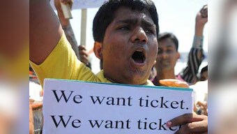 Congress workers repeat ruckus before 2nd phase tickets