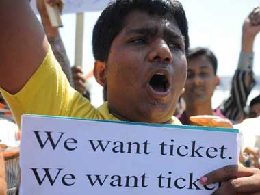 Congress workers repeat ruckus before 2nd phase tickets Congress workers repeat ruckus before 2nd phase tickets