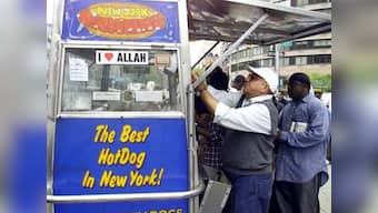 As Obama-Romney race tightens, Muslim voters could swing things   