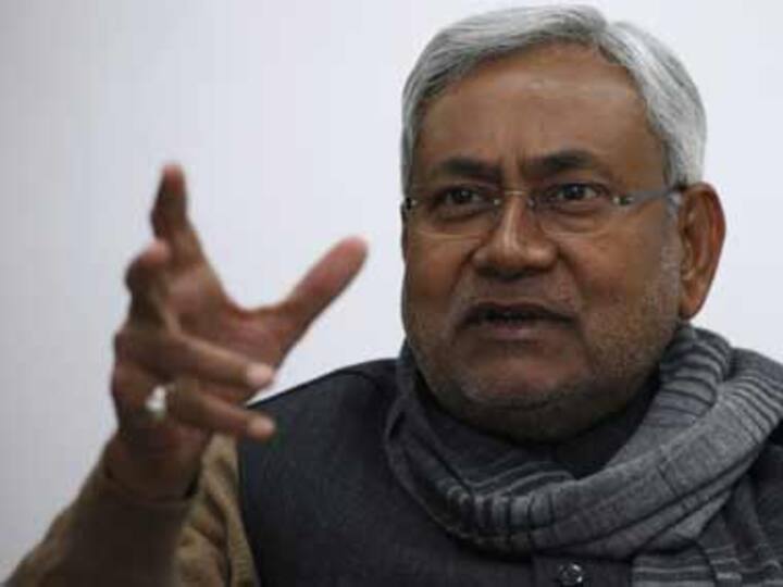 Nitish Kumar demands special status for Bihar at Adhikar rally
