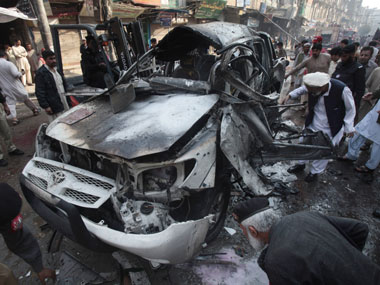 Pak police officer, 4 others dead in suicide bombing Pak police officer, 4 others dead in suicide bombing