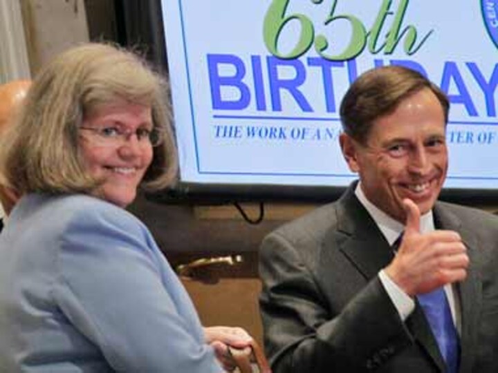 Resigning as CIA chief over affair, Petraeus blames 'poor judgment'