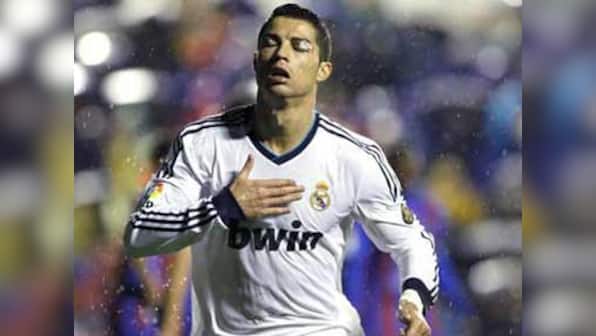 Ronaldo to have tests after eye injury