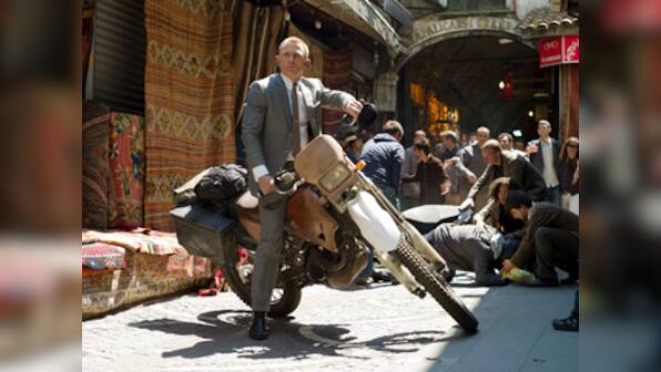 James Bond Daniel Craig surprises US troops in Afghanistan