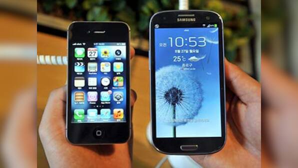 iPhone 5, Galaxy S III in the dock in latest Apple, Samsung war