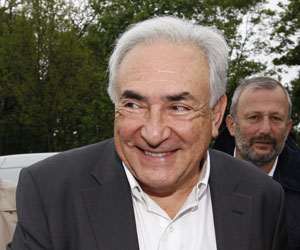 Strauss-Kahn, hotel maid reach $6 mn preliminary agreement Strauss-Kahn, hotel maid reach $6 mn preliminary agreement